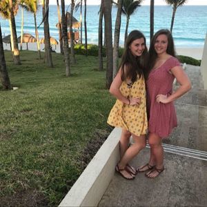 Meet your Posher, Julia